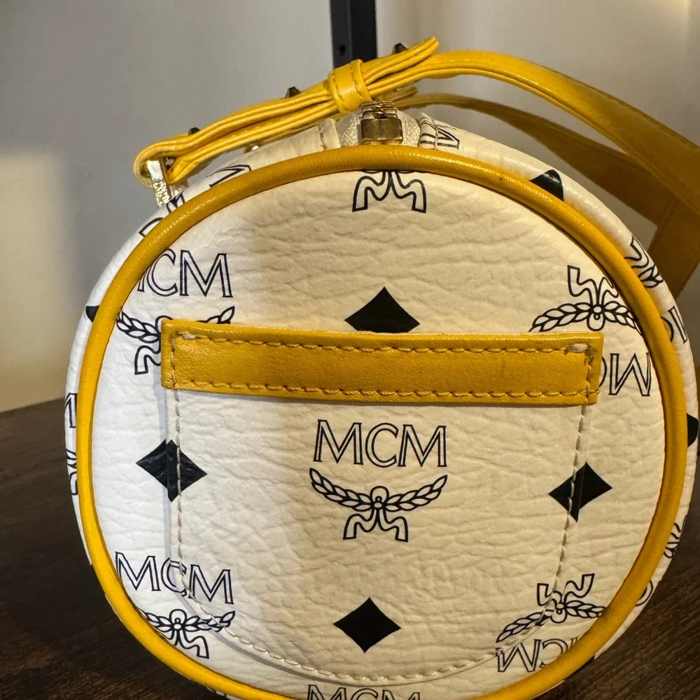 MCM White and Yellow Women's Bag - Picture 3 of 5
